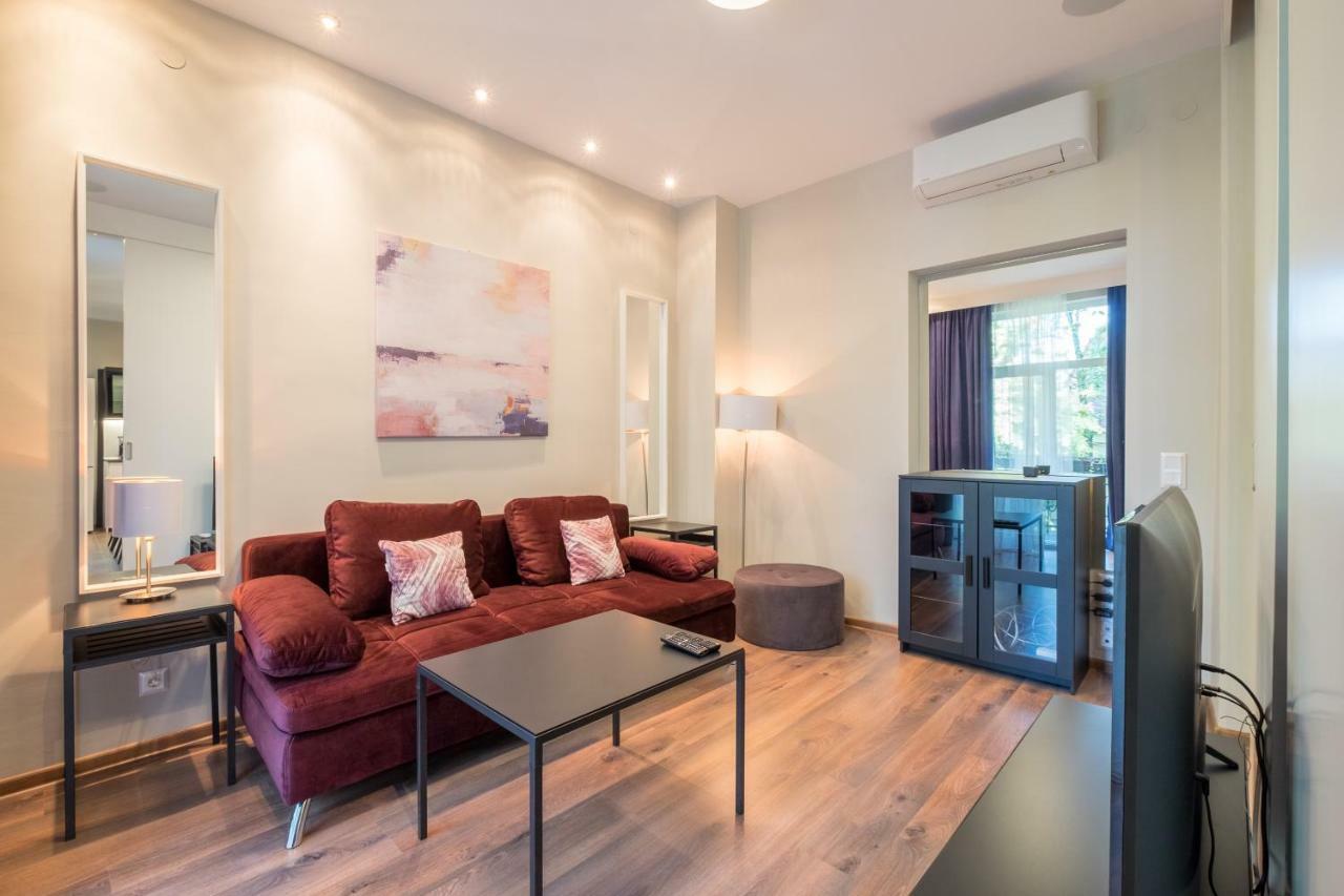 Apartment Cozy 3-Bedroom With Stylish Comfort And Chic Decor *