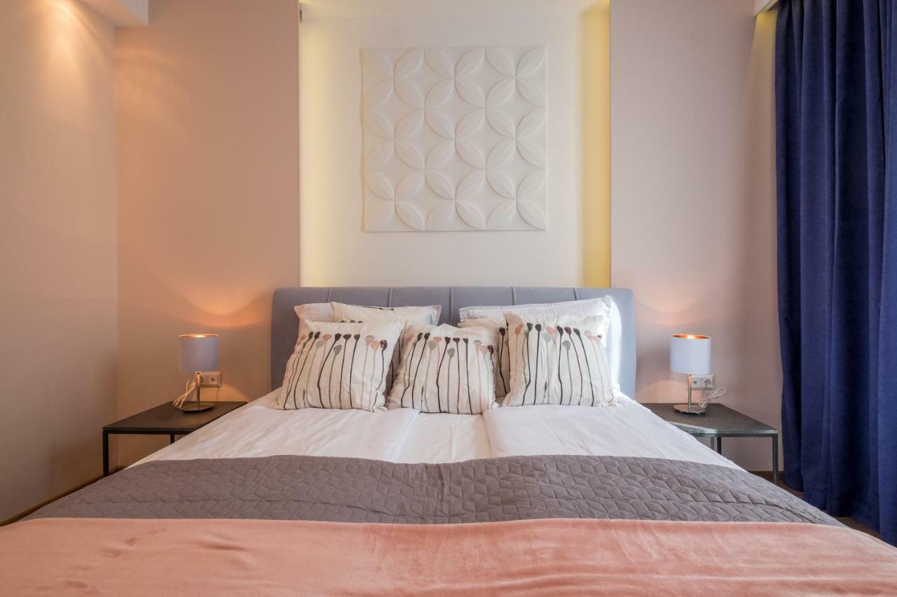 Cozy 3-Bedroom With Stylish Comfort And Chic Decor