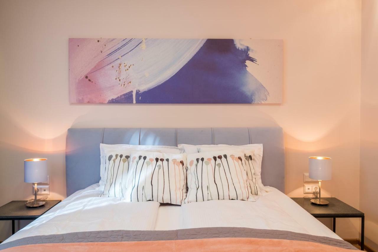 Apartment Cozy 3-Bedroom With Stylish Comfort And Chic Decor *