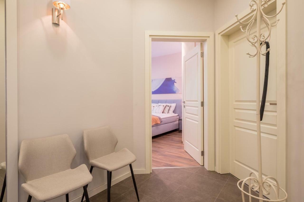 Apartment Cozy 3-Bedroom With Stylish Comfort And Chic Decor *
