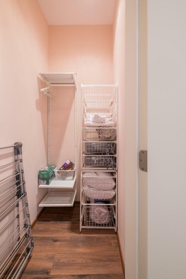 Apartemen Cozy 3-Bedroom With Stylish Comfort And Chic Decor Sofia